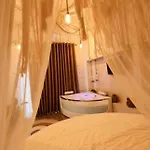 Foga Hebrus Hotel