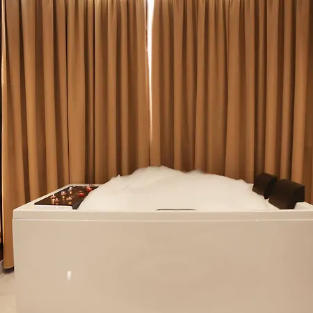 Foga Hebrus 4* Ksamil